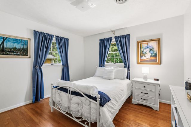 106 HICKORY HILL DR, Stephens City, VA 22655