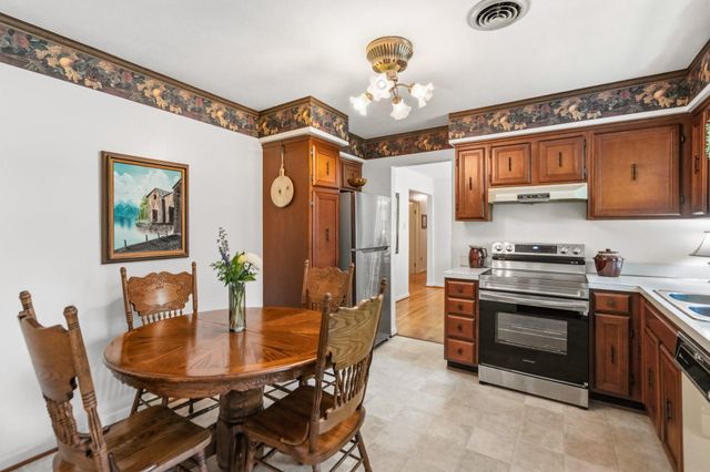 106 HICKORY HILL DR, Stephens City, VA 22655