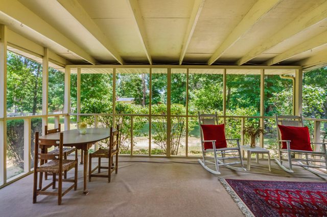 106 HICKORY HILL DR, Stephens City, VA 22655