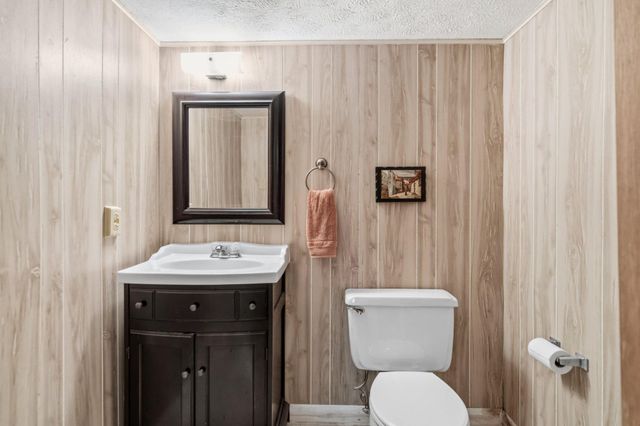 106 HICKORY HILL DR, Stephens City, VA 22655
