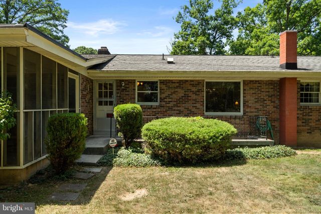 106 HICKORY HILL DR, Stephens City, VA 22655