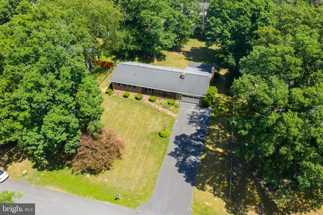 106 HICKORY HILL DR, Stephens City, VA 22655