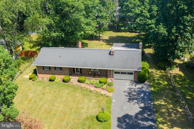 106 HICKORY HILL DR, Stephens City, VA 22655