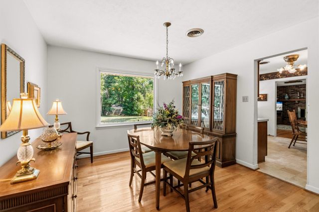 106 HICKORY HILL DR, Stephens City, VA 22655