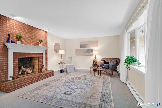 85 Ten Acre Road, Middletown, CT 06457