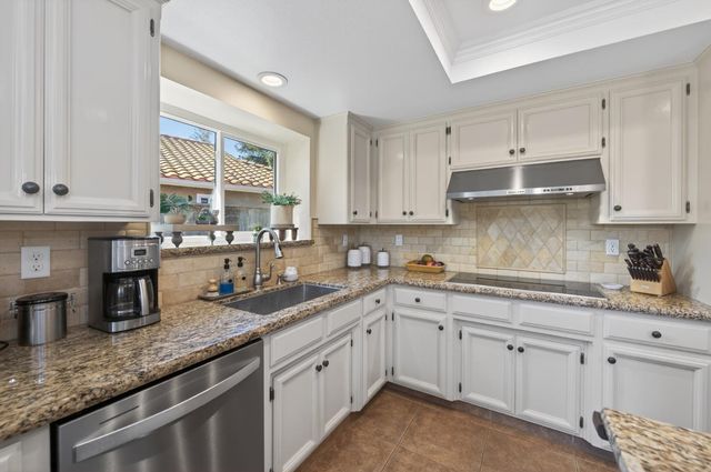 3055 Fairmont Court, Madera, CA 93637