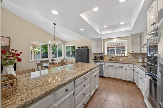 3055 Fairmont Court, Madera, CA 93637