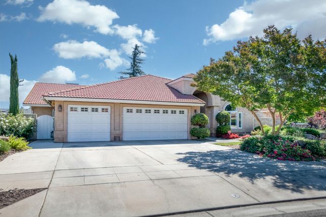 3055 Fairmont Court, Madera, CA 93637