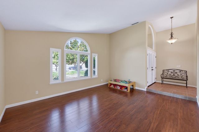 3055 Fairmont Court, Madera, CA 93637