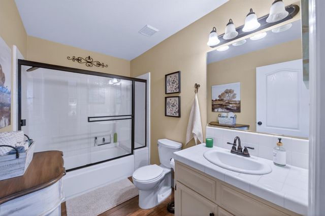 3055 Fairmont Court, Madera, CA 93637