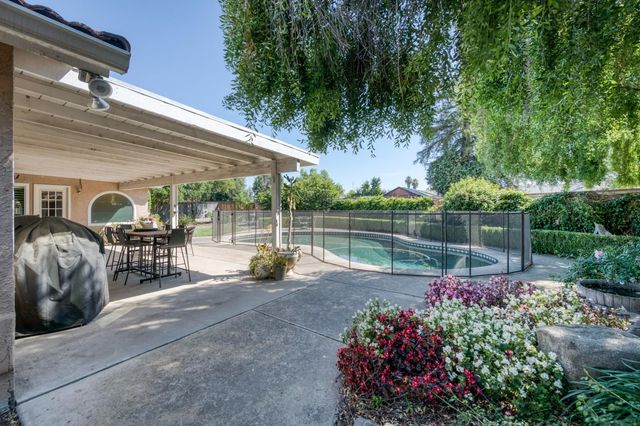 3055 Fairmont Court, Madera, CA 93637
