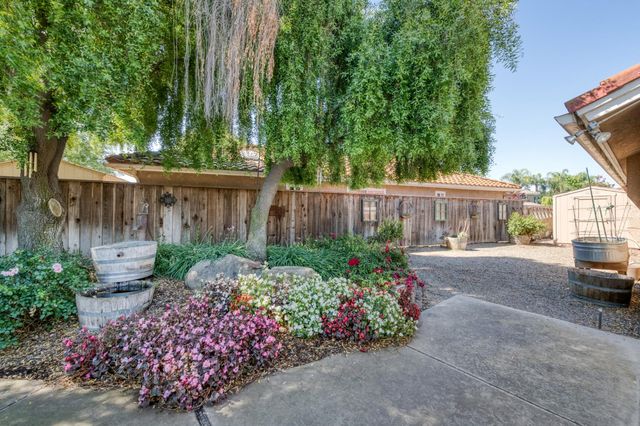 3055 Fairmont Court, Madera, CA 93637