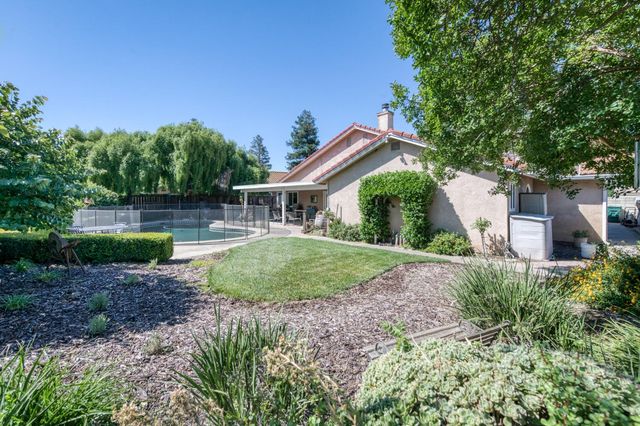 3055 Fairmont Court, Madera, CA 93637