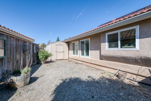 3055 Fairmont Court, Madera, CA 93637