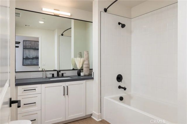 414 Main Street 420, Huntington Beach, CA 92648