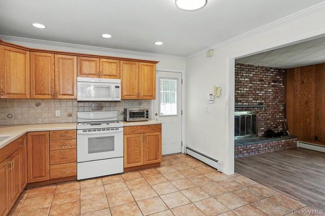 305 Nielson Street, Dix Hills, NY 11746