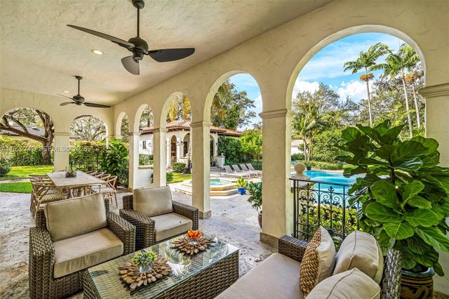 8800 SW 57 Avenue, Pinecrest, FL 33156