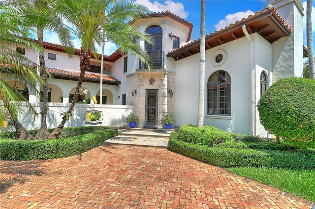 8800 SW 57 Avenue, Pinecrest, FL 33156
