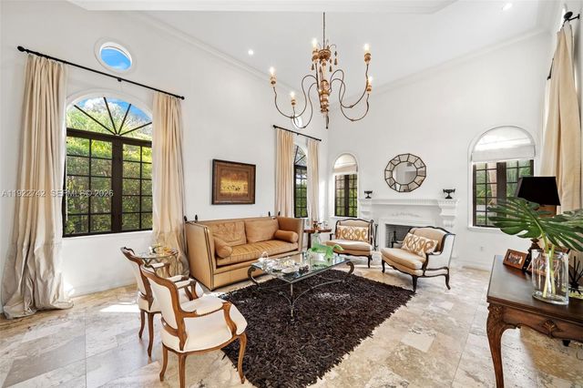 8800 SW 57 Avenue, Pinecrest, FL 33156