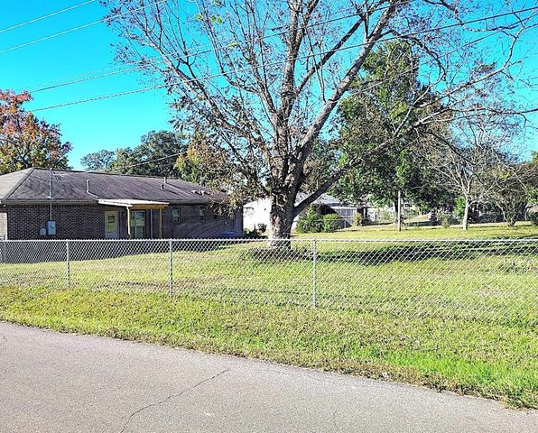 314 Margaret Ave., Petal, MS 39465