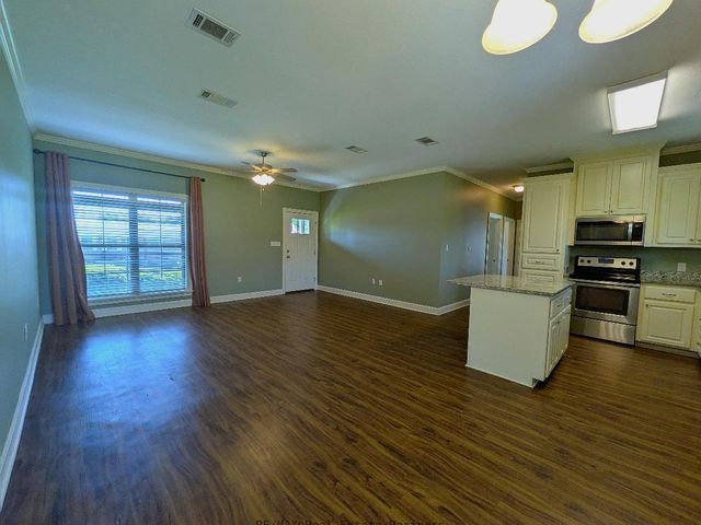 314 Margaret Ave., Petal, MS 39465