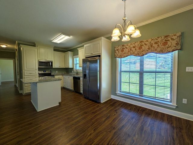 314 Margaret Ave., Petal, MS 39465