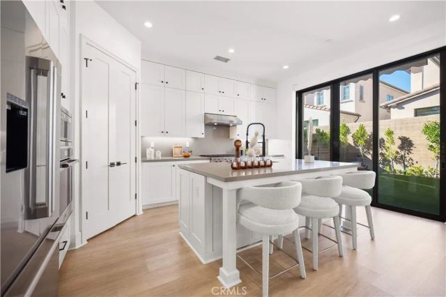 217 Piazza, Irvine, CA 92602