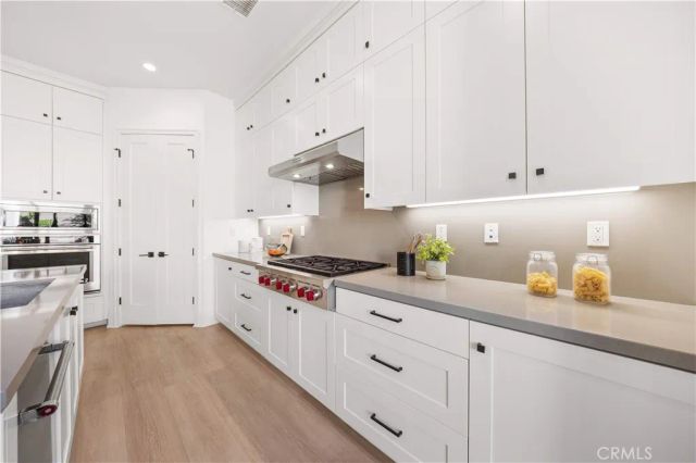 217 Piazza, Irvine, CA 92602