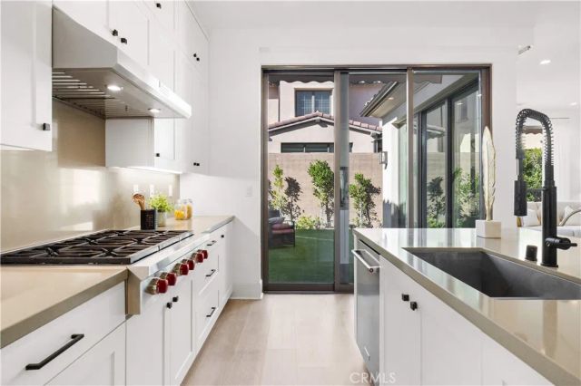 217 Piazza, Irvine, CA 92602