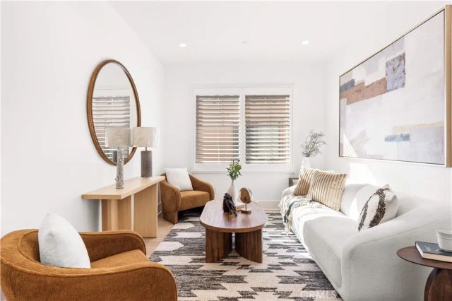 217 Piazza, Irvine, CA 92602