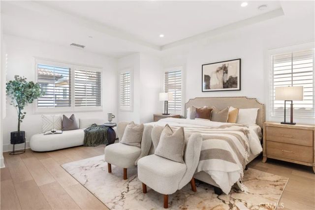 217 Piazza, Irvine, CA 92602