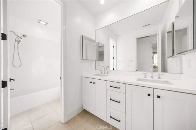 217 Piazza, Irvine, CA 92602