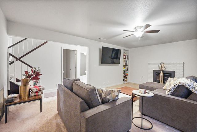 1820 N Berkeley Ave, Turlock, CA 95382