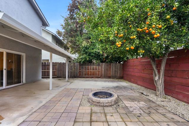 1820 N Berkeley Ave, Turlock, CA 95382