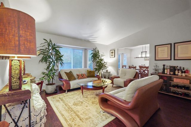 1820 N Berkeley Ave, Turlock, CA 95382