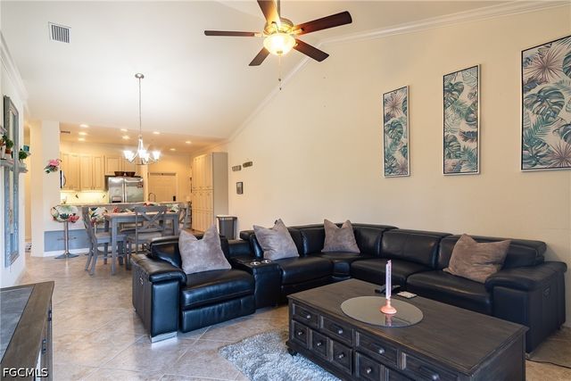 1102 Winding Pines CIR 206, Cape Coral, FL 33909