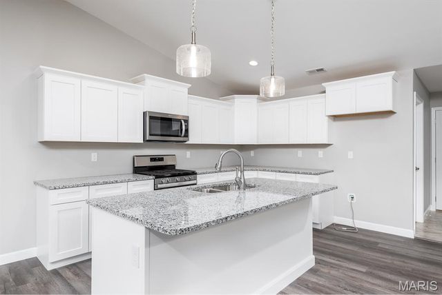 621 Rhapsody Lane, Troy, IL 62294