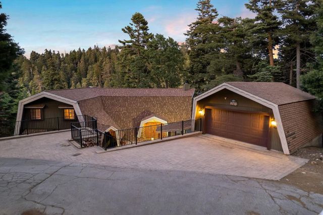 745 Kings Court, Lake Arrowhead, CA 92352