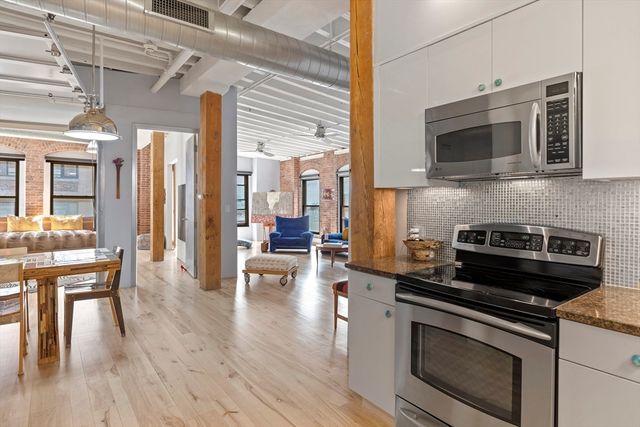 111 Beach St 3E, Boston, MA 02111