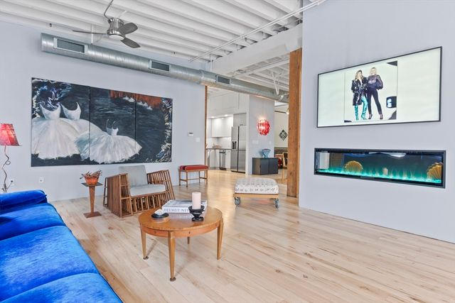 111 Beach St 3E, Boston, MA 02111