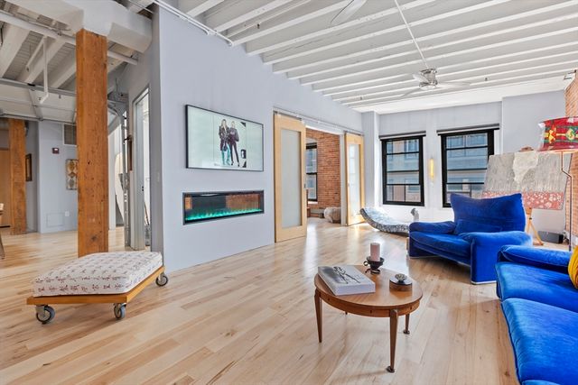 111 Beach St 3E, Boston, MA 02111