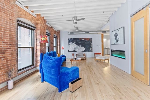 111 Beach St 3E, Boston, MA 02111