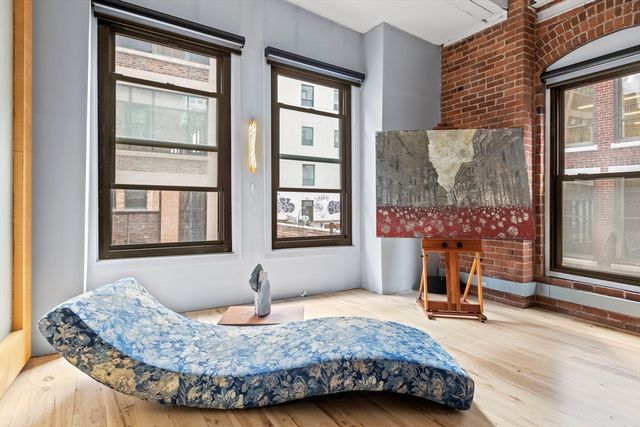 111 Beach St 3E, Boston, MA 02111