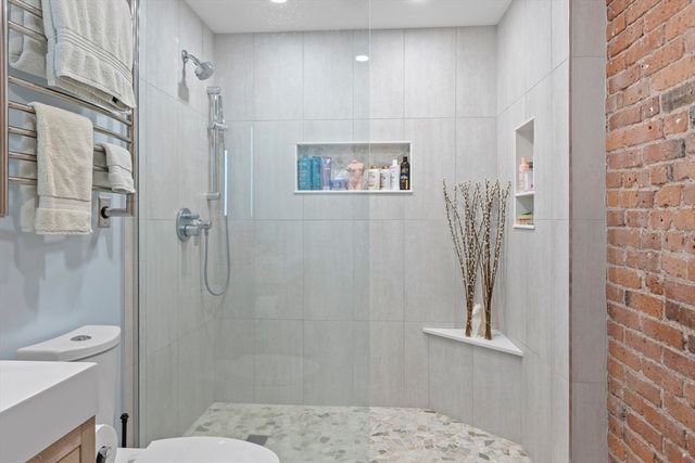 111 Beach St 3E, Boston, MA 02111