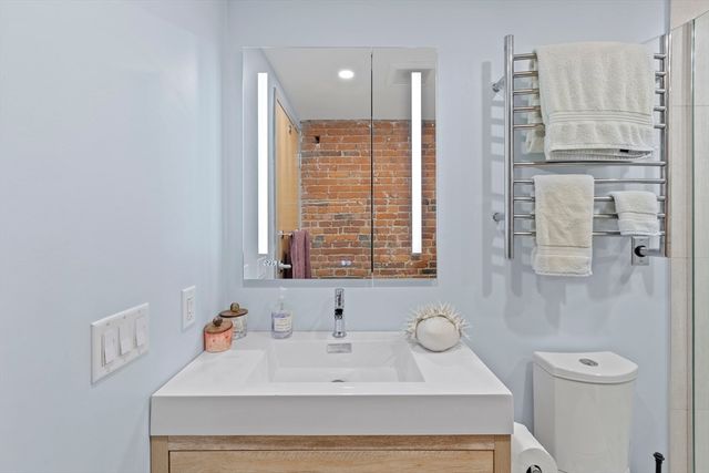 111 Beach St 3E, Boston, MA 02111