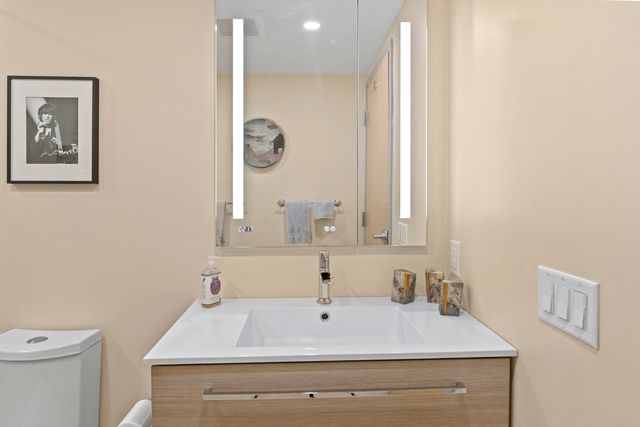 111 Beach St 3E, Boston, MA 02111