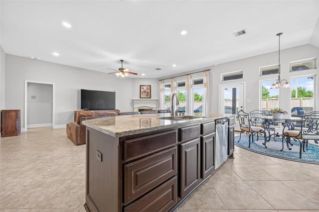 27507 Kingsland Place Lane, Fulshear, TX 77441