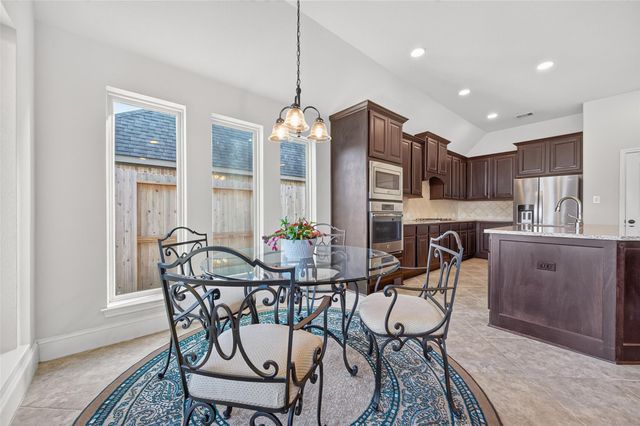 27507 Kingsland Place Lane, Fulshear, TX 77441