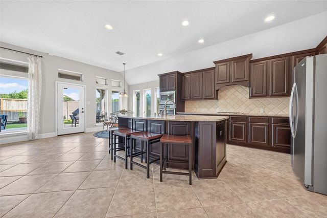 27507 Kingsland Place Lane, Fulshear, TX 77441