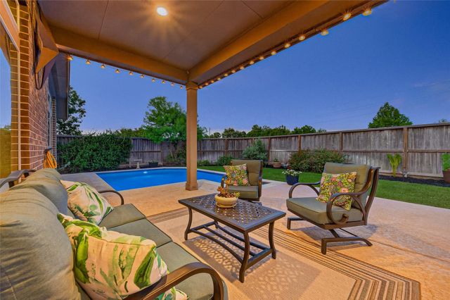 27507 Kingsland Place Lane, Fulshear, TX 77441
